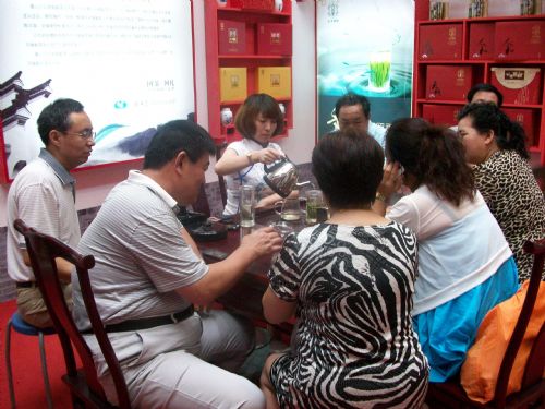 山西首屆茶博會(huì)順利開幕 “六百里”太平猴魁成主角.jpg 山西首屆茶博會(huì)順利開幕 “六百里”太平猴魁成主角.jpg