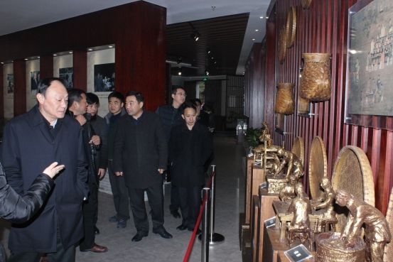 邵國荷參觀黃山太平猴魁博物館.jpg 邵國荷參觀黃山太平猴魁博物館.jpg